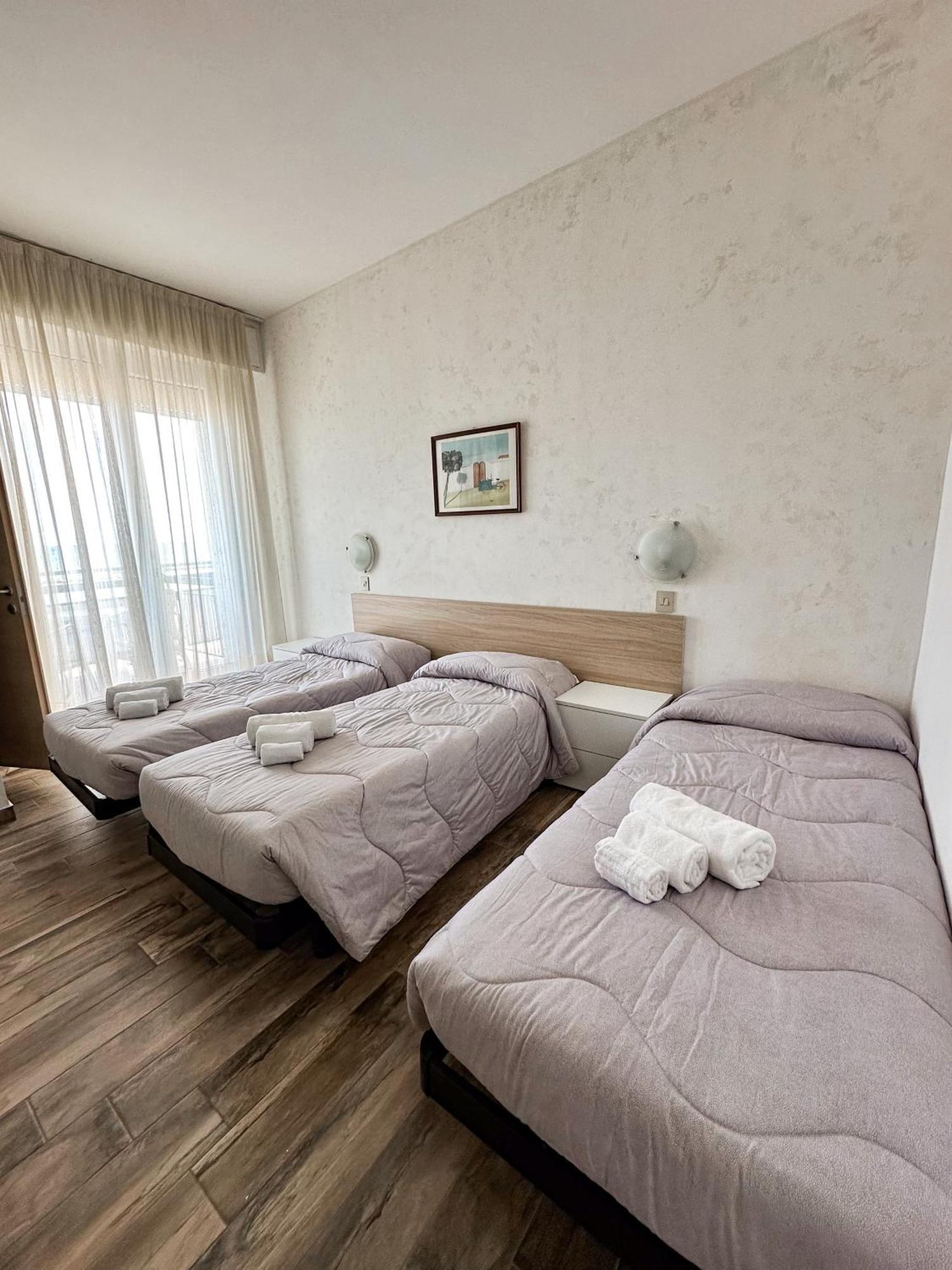 Hotel Re Leone Rimini Exterior photo